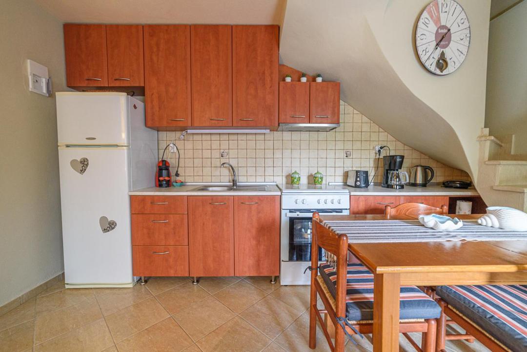 Small House With Garden & View Promirion Exteriör bild